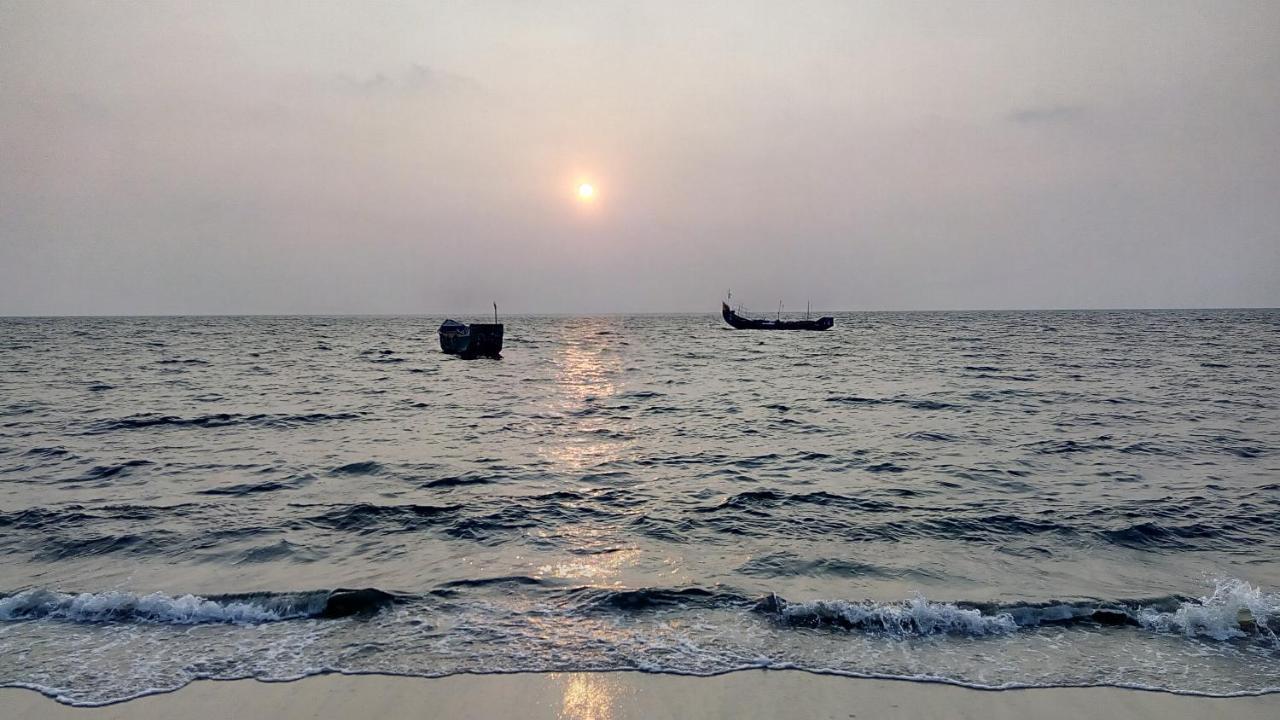 Sea Breeze Beach Home Alappuzha ภายนอก รูปภาพ
